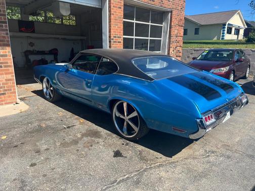 1972 Oldsmobile Cutlass 2 Door