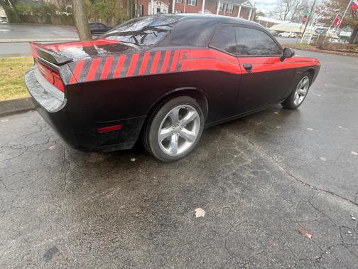 2012 Dodge Challenger SXT