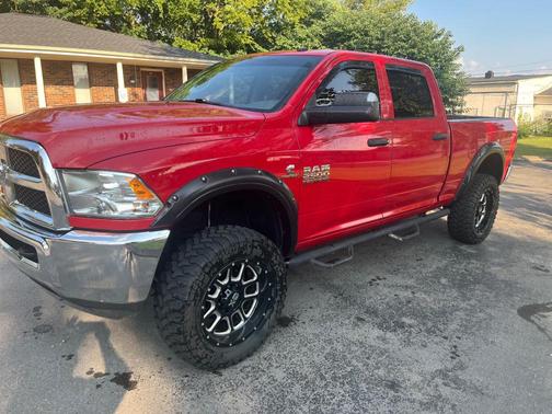 2018 RAM 2500 Tradesman Crew Cab 4x4 6'4' Box