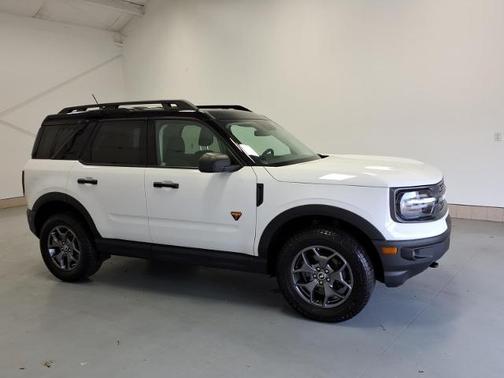 OXFORD WHITE 2024 Ford Bronco Sport BADLANDS