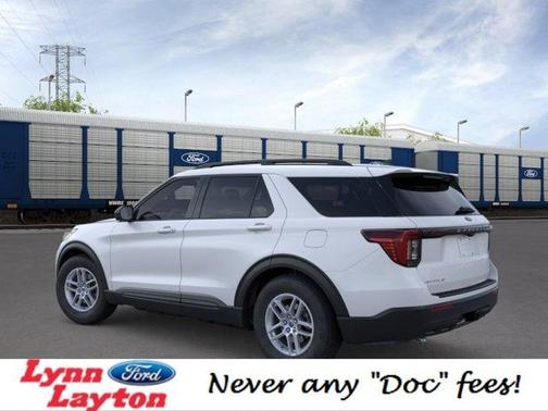 Space White Metallic 2026 Ford Explorer Active