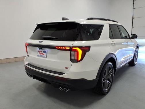 White Metallic 2025 Ford Explorer ST