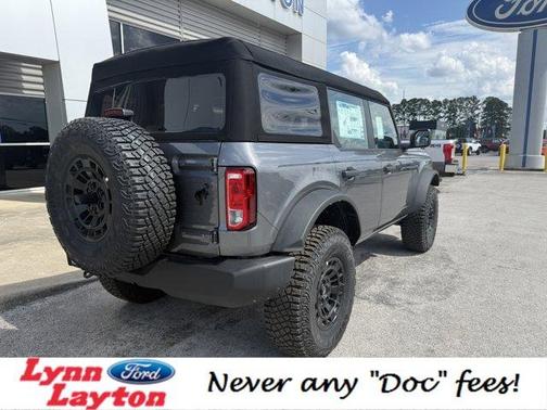 Carbonized Gray Metallic 2025 Ford Bronco Base