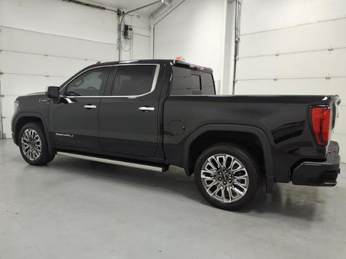 Onyx Black 2025 GMC Sierra 1500 DENALI ULTIMATE