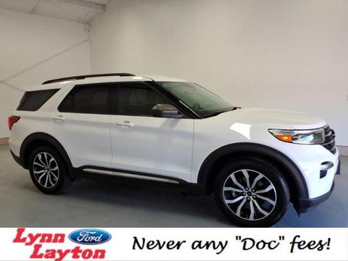 Oxford White 2021 Ford Explorer XLT