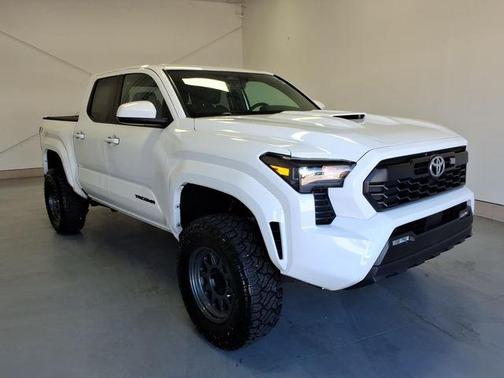 Ice 2025 Toyota Tacoma TRD Sport