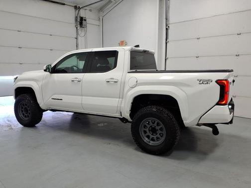 Ice 2025 Toyota Tacoma TRD Sport