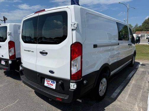 Oxford White 2024 Ford Transit-250 Base
