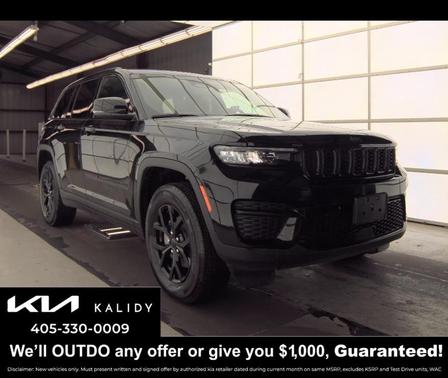 2025 Jeep Grand Cherokee Laredo