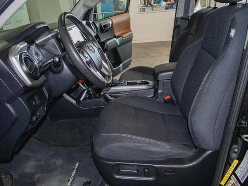 2020 Toyota Tacoma SR5