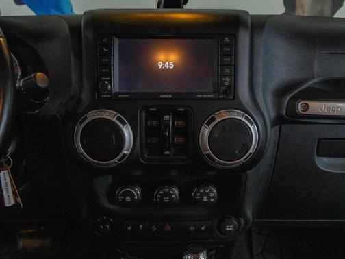 Bright White Clearcoat 2016 Jeep Wrangler Unlimited Rubicon