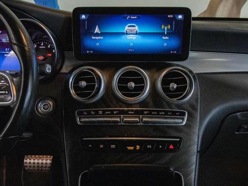 Black 2022 Mercedes-Benz GLC 300 Base