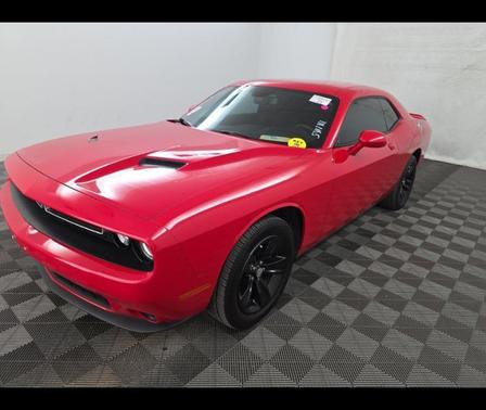 2021 Dodge Challenger SXT