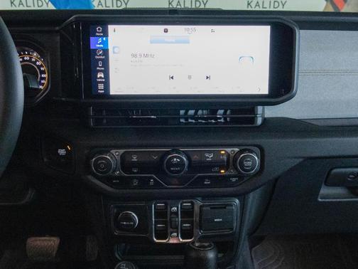 Earl Clearcoat 2024 Jeep Wrangler Sport