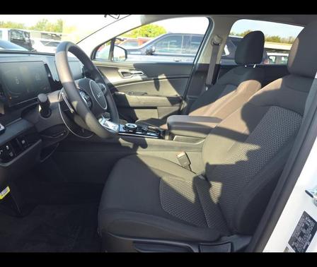 2025 Kia Sportage Hybrid LX