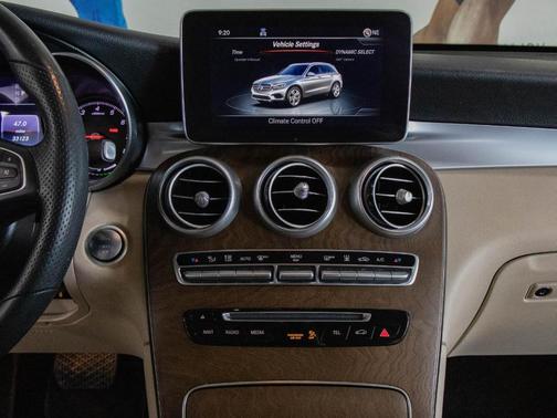 2019 Mercedes-Benz GLC 350e Base 4MATIC