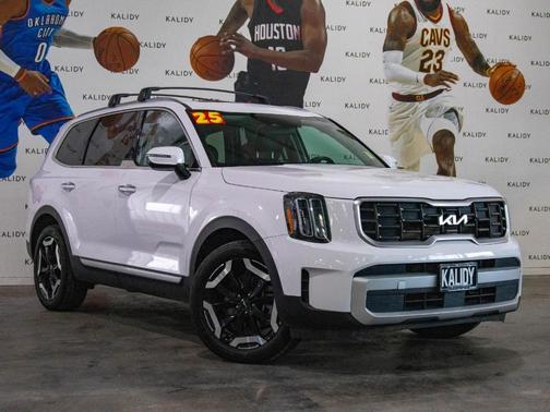 Glacial White Pearl 2025 Kia Telluride S