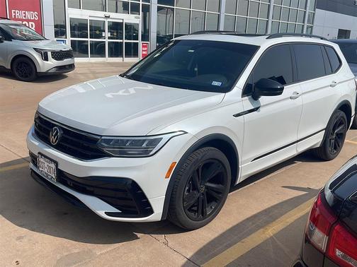 2023 Volkswagen Tiguan 2.0T SE R-Line Black