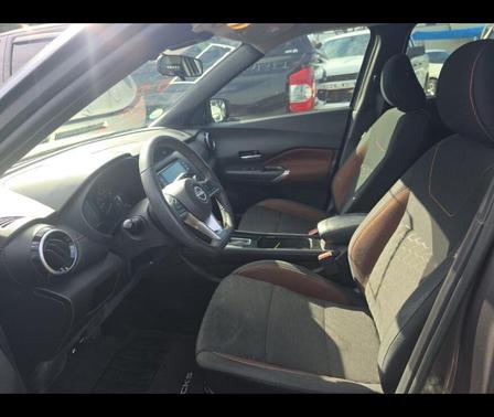 Gun Metallic 2023 Nissan Kicks SR