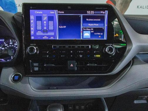 Blizzard Pearl 2021 Toyota Highlander Limited