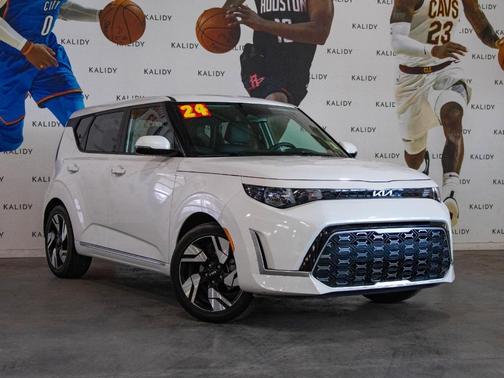 Snow White Pearl 2024 Kia Soul GT-Line 2.0L