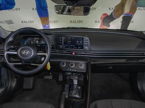 Gray 2025 Hyundai ELANTRA SE