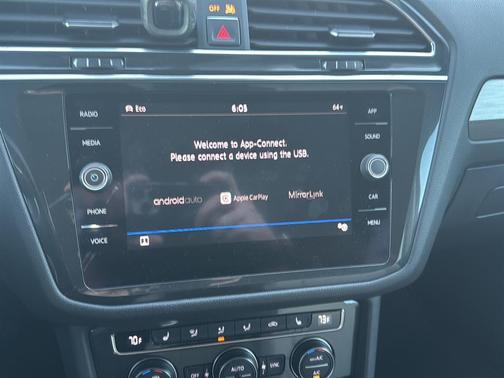 2018 Volkswagen Tiguan 2.0T SE