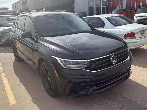 2023 Volkswagen Tiguan 2.0T SE R-Line Black