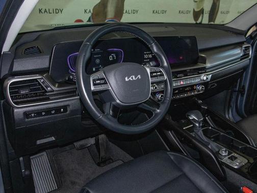 Everlasting Silver 2025 Kia Telluride S