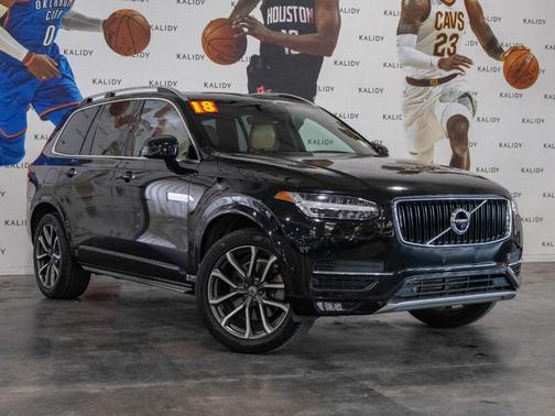 2018 Volvo XC90 T6 Momentum