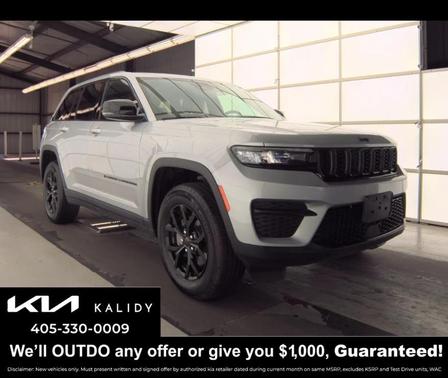 2025 Jeep Grand Cherokee Laredo