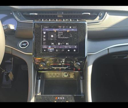 Silver Zynith 2025 Jeep Grand Cherokee Laredo