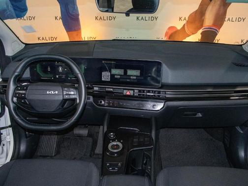 Snow White Pearl 2026 Kia Sportage Hybrid LX