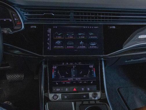 2022 Audi Q7 55 Premium Plus
