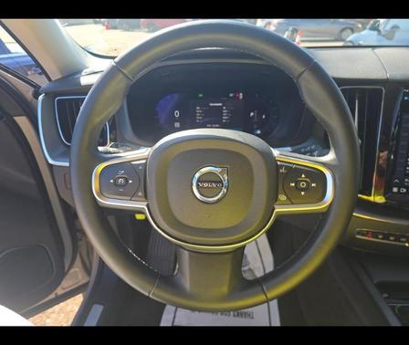 2024 Volvo XC60 B5 Core Dark Theme