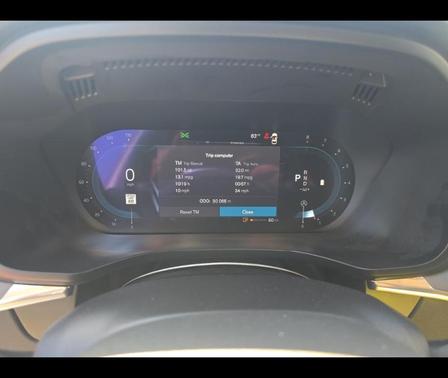 2024 Volvo XC60 B5 Core Dark Theme