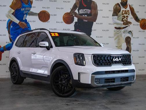 Glacial White Pearl 2023 Kia Telluride SX