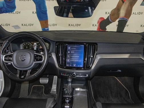 2019 Volvo S60 T6 R-Design