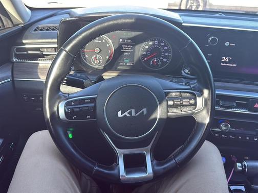 2022 Kia K5 EX