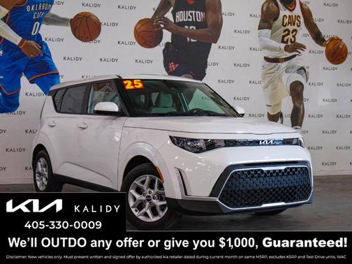 Snow White Pearl 2025 Kia Soul LX