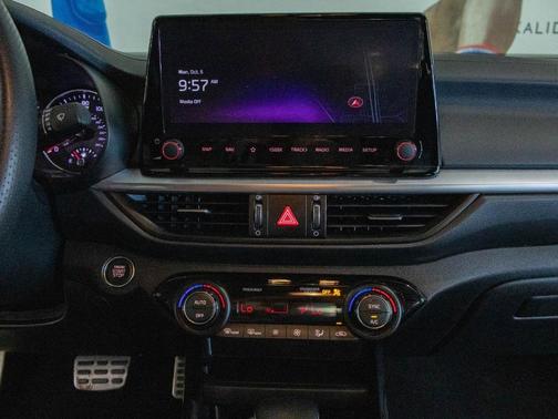 Snow White Pearl 2024 Kia Forte GT-Line