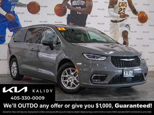 2023 Chrysler Pacifica Touring-L