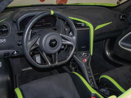 2022 McLaren 765LT Base