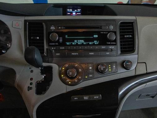 2012 Toyota Sienna LE