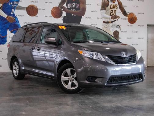 2012 Toyota Sienna LE