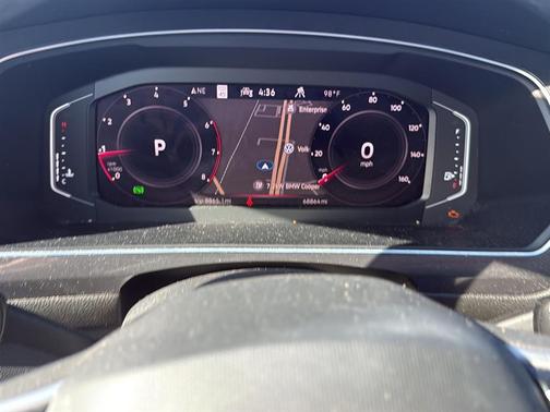 Deep Black Pearl Effect 2022 Volkswagen Tiguan 2.0T SEL R-Line
