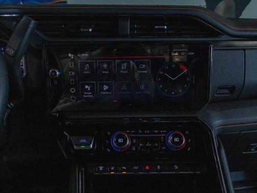 Onyx Black 2024 GMC Sierra 2500 AT4