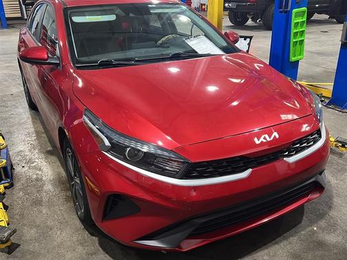 Currant Red 2022 Kia Forte LXS