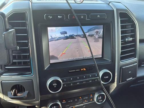 Oxford White 2021 Ford Expedition XLT