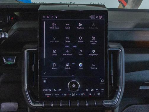 Summit White 2025 GMC Yukon Denali